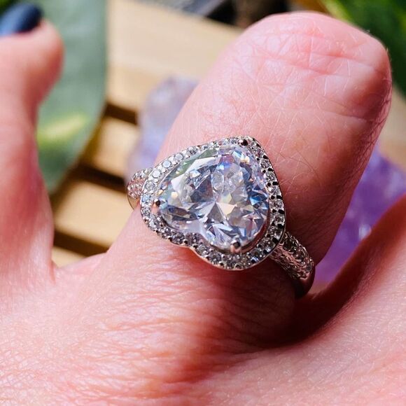 Sterling Silver Heart CZ Ring Size 8 - Picture 4 of 7